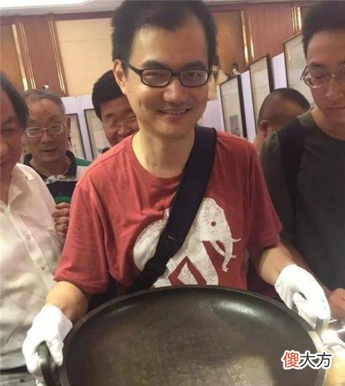 【爱历史】旅美华人拍下兮甲盘，专家鉴定真伪，专家：这是真品