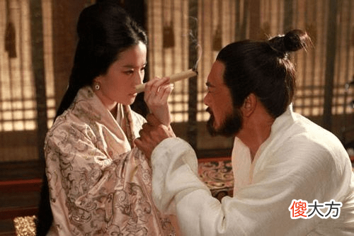 【爱历史】曹操一生征战，胜多败少，哪3次败绩让他刻骨铭心