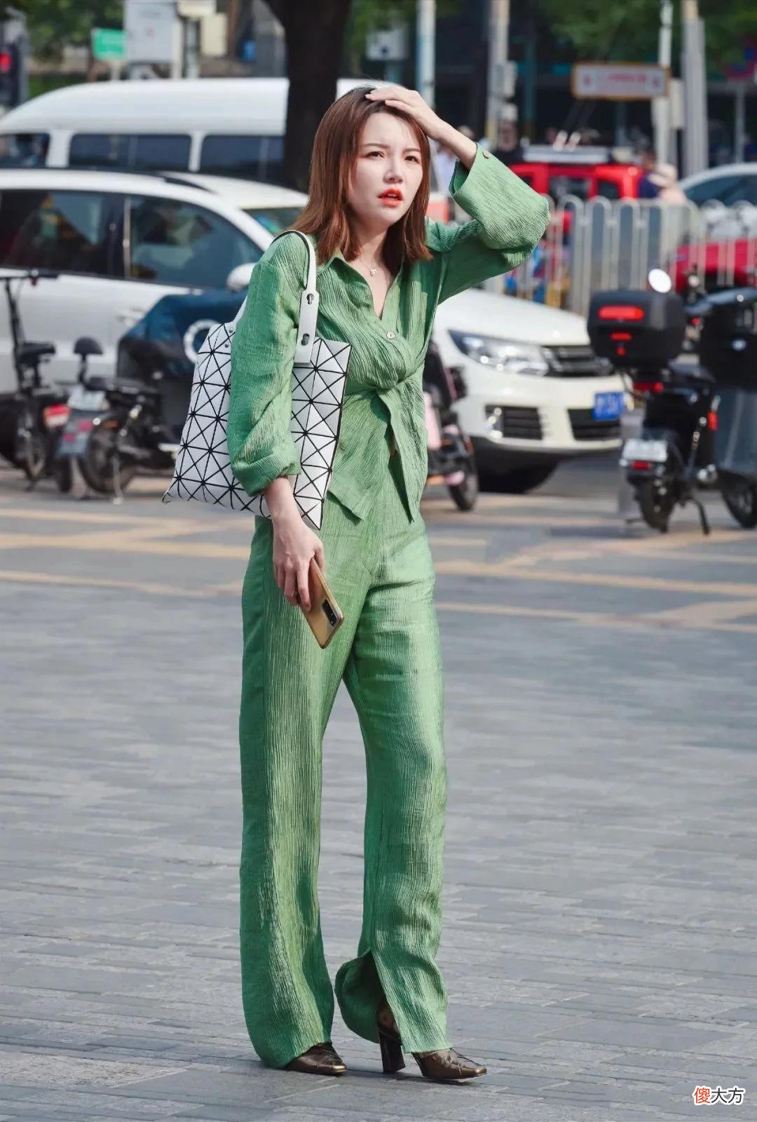 【时尚一点】时尚清新的淡绿色休闲服装洋气高级，清新又减龄美得惊艳了时光