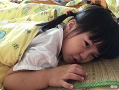 “午睡”和“不午睡”的孩子，长大后有何不同？3个方面差距明显