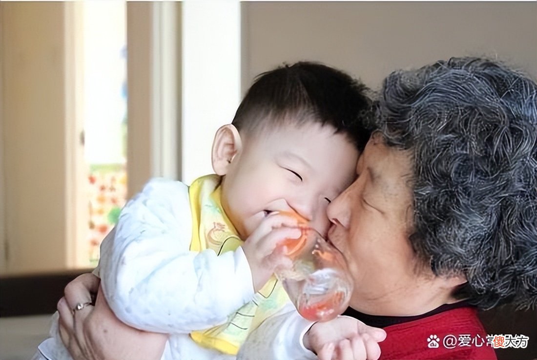 “不愿意帮女儿带娃”，60岁母亲给出的忠告很现实，跟钱财无关