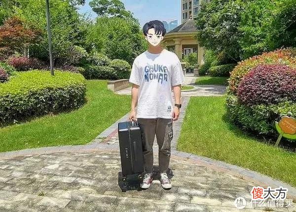 【就爱时尚】颜值与实力并存——地平线8号城市脉搏行李箱体验