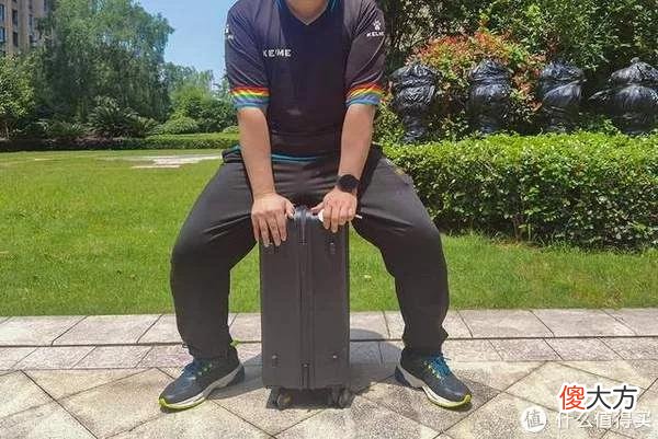 【就爱时尚】颜值与实力并存——地平线8号城市脉搏行李箱体验