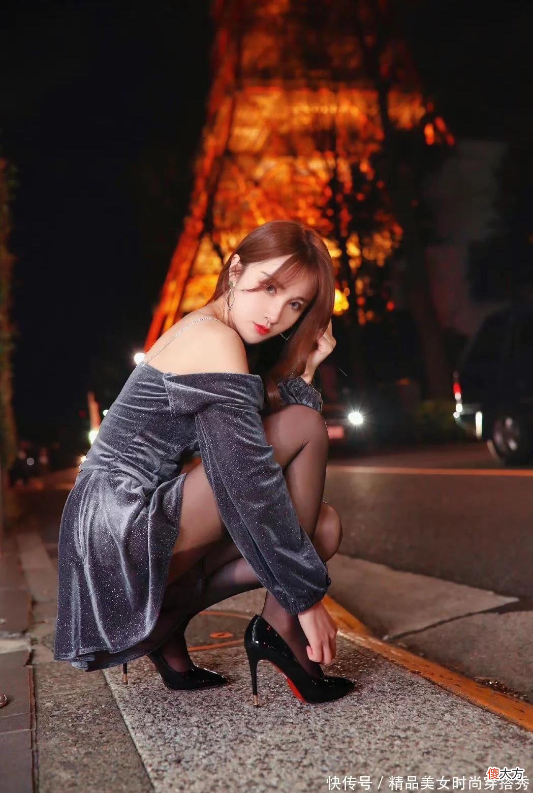 【时尚一点】夜色中的小姐姐真美，披肩的长发、好看的着装、漂亮的妆容，皆是美好！