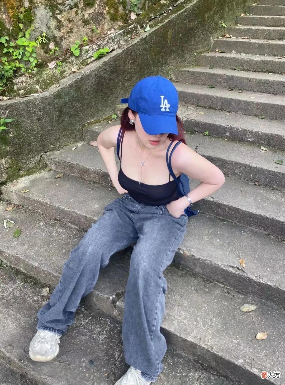 【时尚一点】SNKR Girls送鞋丨纯欲穿搭百看不腻,热辣身材的球鞋女孩把你拿捏了吗?6.27-7.03
