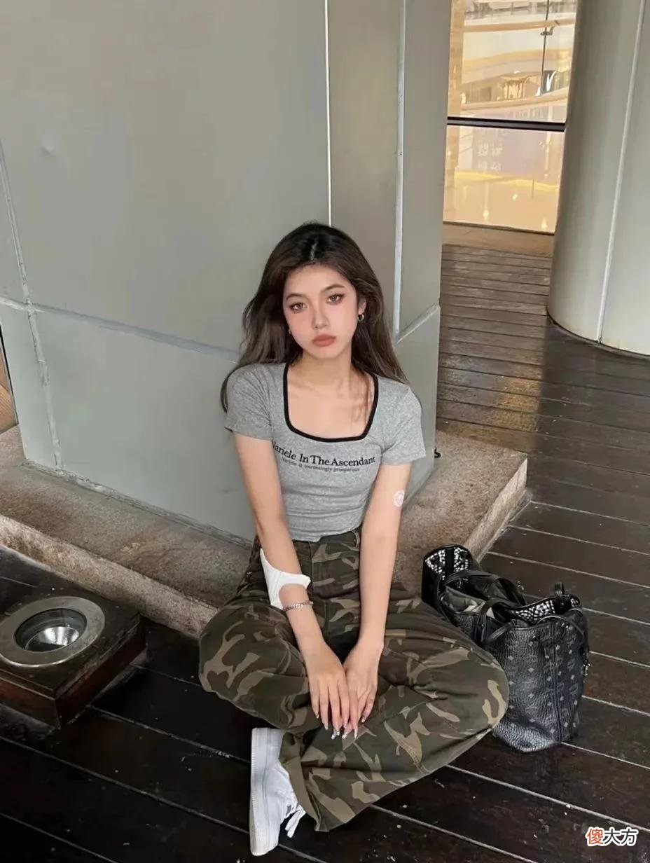 【时尚一点】SNKR Girls送鞋丨纯欲穿搭百看不腻，热辣身材的球鞋女孩把你拿捏了吗？6.27-7.03