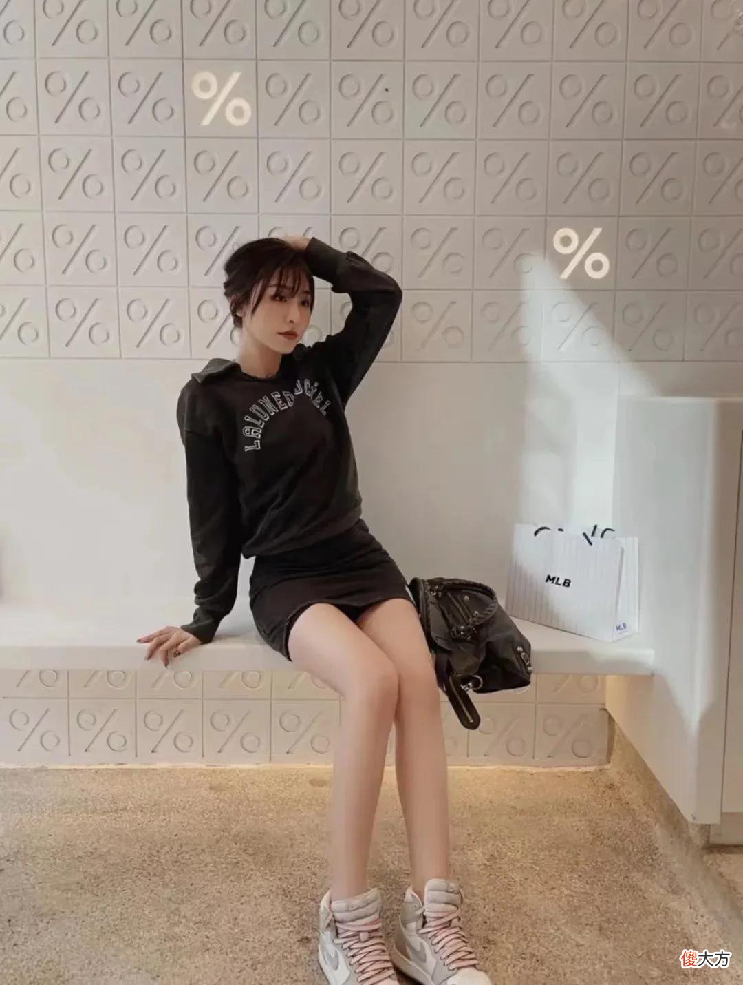 【时尚一点】SNKR Girls送鞋丨纯欲穿搭百看不腻，热辣身材的球鞋女孩把你拿捏了吗？6.27-7.03