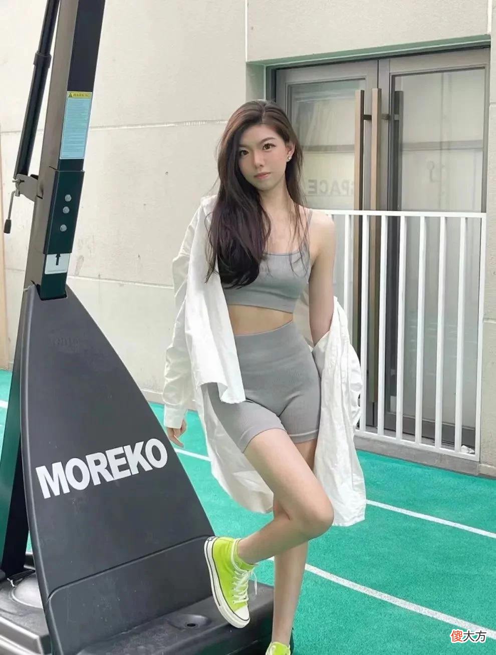 【时尚一点】SNKR Girls送鞋丨纯欲穿搭百看不腻，热辣身材的球鞋女孩把你拿捏了吗？6.27-7.03