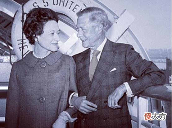 【历史故事】英女王伯父退位真相：爱得太卑微，为辛普森弃江山，却无人送终