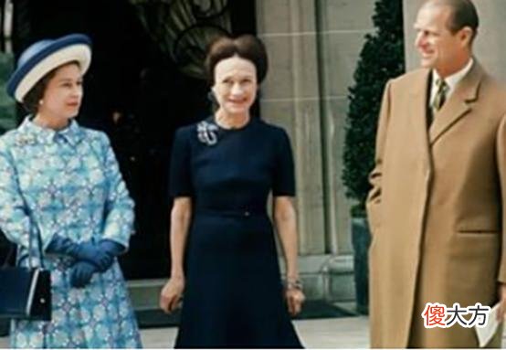 【历史故事】英女王伯父退位真相：爱得太卑微，为辛普森弃江山，却无人送终