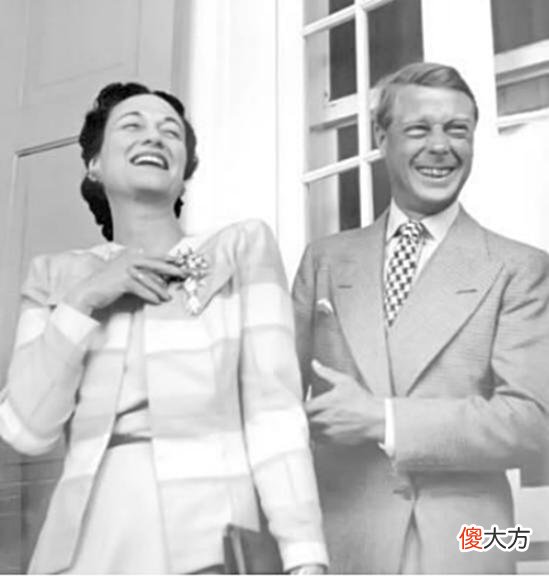 【历史故事】英女王伯父退位真相：爱得太卑微，为辛普森弃江山，却无人送终