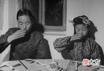 【历史故事】老照片：1947年的陕西临潼，图三结婚照的新娘年纪看起来真的很小