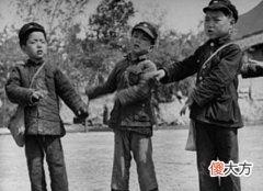 【历史故事】老照片：1947年的陕西临潼，图三结婚照的新娘年纪看起来真的很小