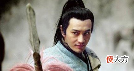 【爱历史】岳飞用了一辈子枪,岳云为何不用枪用锤?因为枪有2个致命缺陷