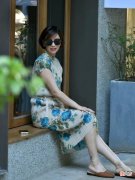 【时尚一点】50岁女人气质比时髦更重要，不穿老年装、不扮嫩，才能优雅老去