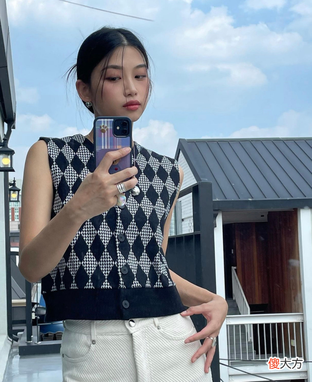 【时尚一点】ins博主luvjayne私服每一套都绝绝子 真的是清冷高级风的天花板