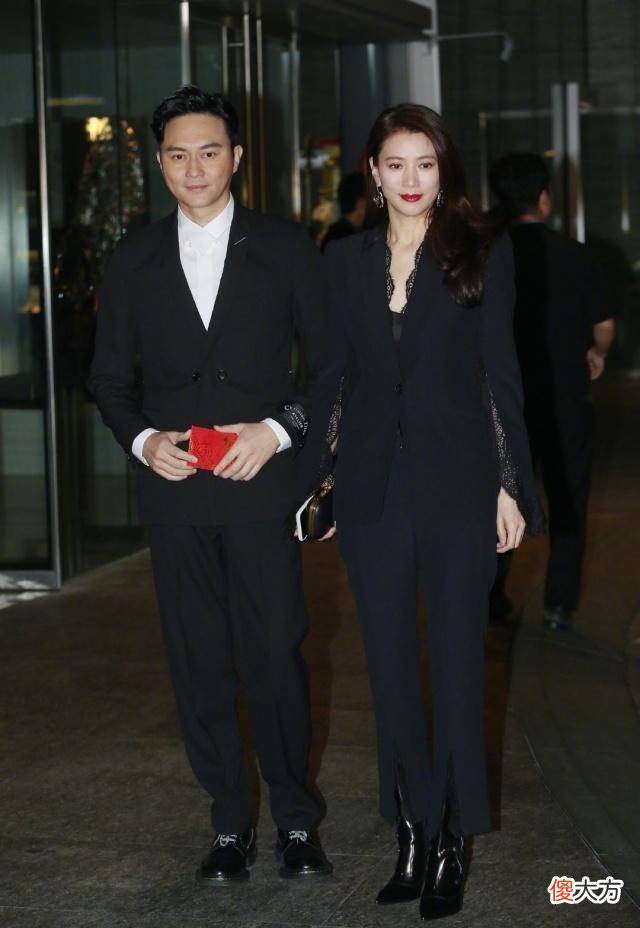 【就爱时尚】41岁郝蕾身材越来越丰腴，穿紧身针织衫太粗壮，手臂却很壮实