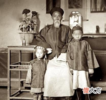 【历史故事】老照片：1906年，新疆喀什徕宁城的百姓生活