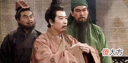 【历史故事】曹操派出五千精锐骑兵追刘备，为什么追来的骑兵无人敢动？