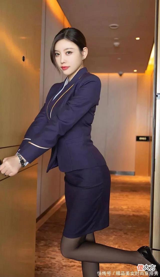 【就爱时尚】美女时尚穿搭秀，摩登个性的美女，身形优美，真好看