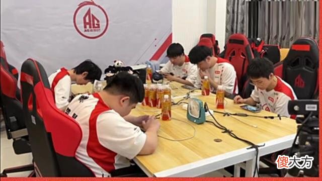 【游戏世界】KPL第二轮红榜：AG全员上榜，一诺久诚梦回巅峰，最佳称号稳拿了