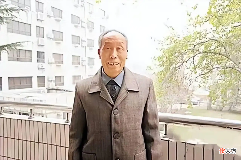 【爱历史】少年拾金不昧，把玉玺上交，结果50岁后被专家找到进行表彰