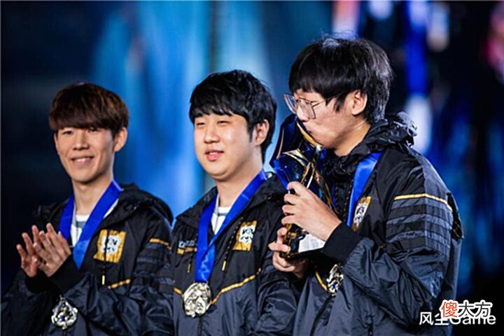 【游戏世界】LPL打野“层级图”火了!T0级选手仅有1位,Leyan和悲伤同级别?