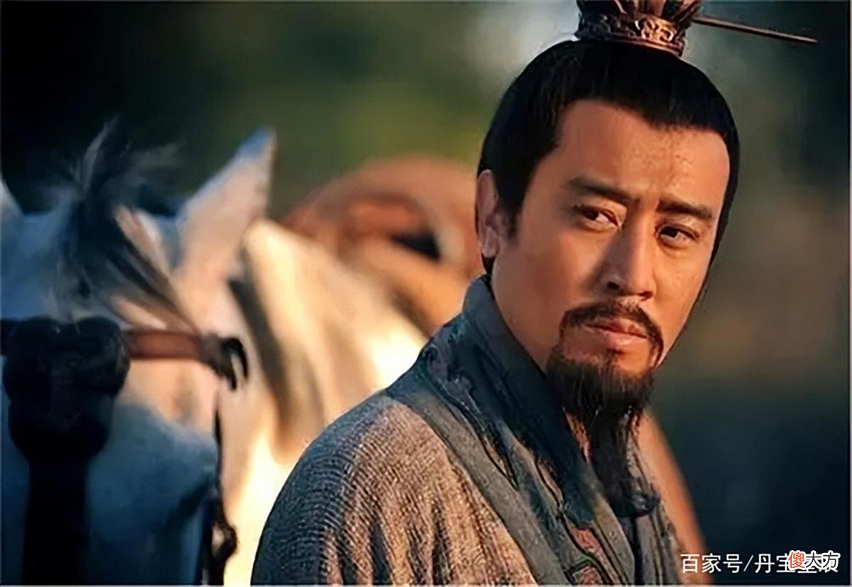 【爱历史】刘备一生忠厚善良，却在登基时杀了一人，是蜀国走向衰亡原因之一