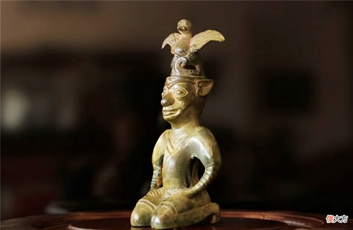 【历史故事】三星堆人究竟什么来头，为何商朝一亡就埋掉所有国宝？考古新解读