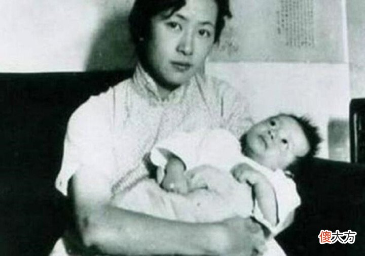 【历史故事】林徽因罕见老照片:在欧洲度蜜月,带6岁女儿骑驴,美得不可比拟