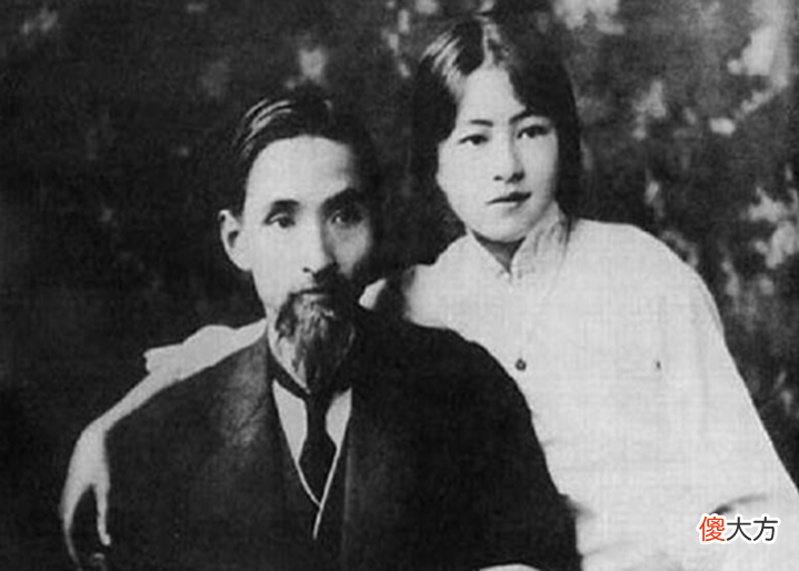 【历史故事】林徽因罕见老照片:在欧洲度蜜月,带6岁女儿骑驴,美得不可比拟