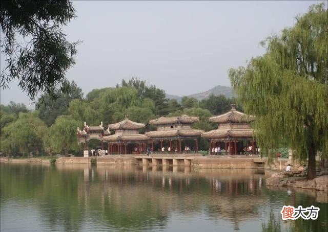 【爱历史】史上排场最大的皇帝，死后为确保棺材不落地，抬棺者有足足8千人