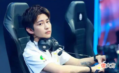 【游戏迷】阿泰格局太小，因一局游戏怒怼职业新人，粉丝却不买他的账