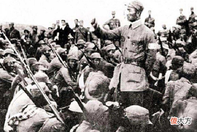 【爱历史】1941年，转移途中查出一乞丐兜里装满小米，杨成武下令：就地正法