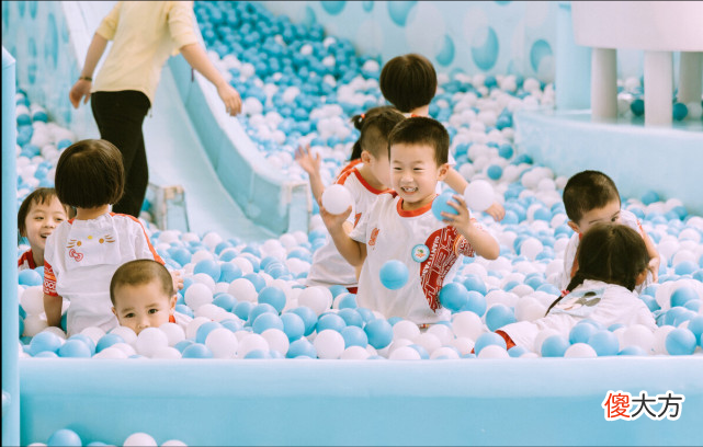 4岁女儿识字量大爆发，专注力也强，宝爸分享的省心方法让人羡慕