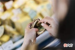 梦见付账、索账_做梦梦到付账、索账是什么意思