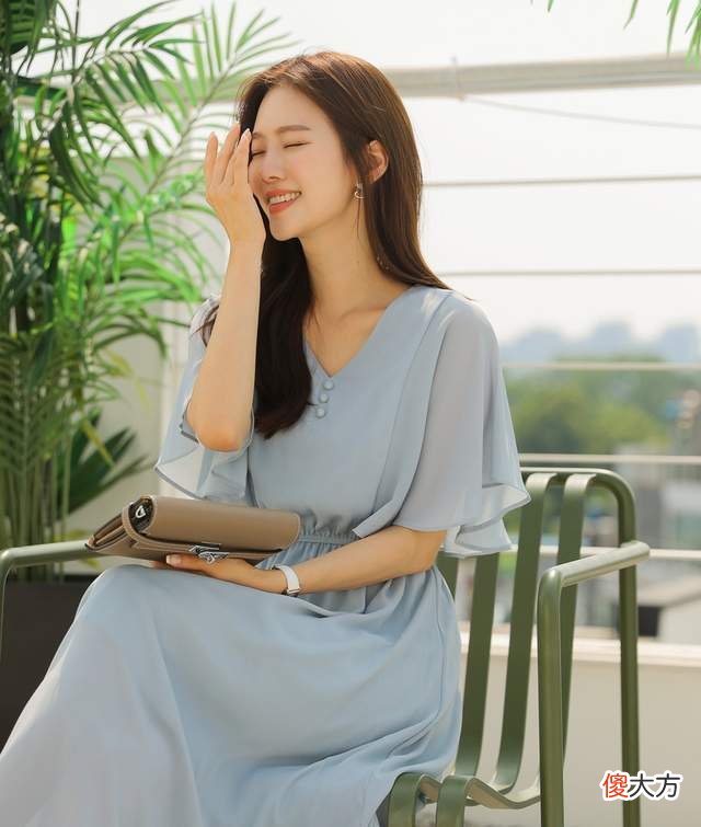 【就爱时尚】为什么我总是穿不出女人味呢，女性韵味十足的穿搭大赏