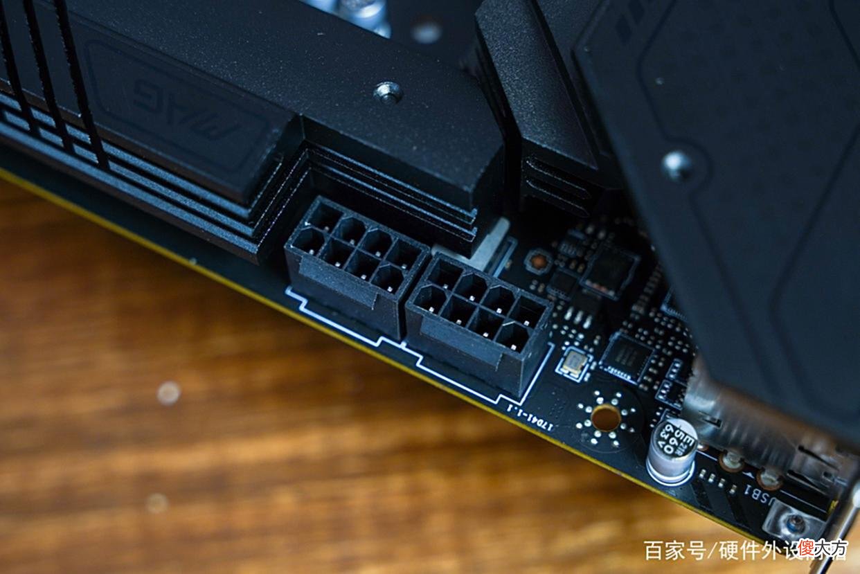 【游戏世界】黑与白的撞色碰撞,尼尔-机械纪元主题DIY装机分享