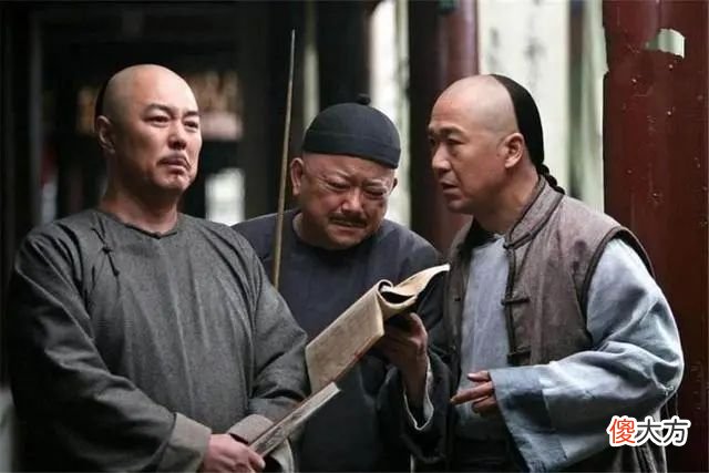 【爱历史】雍正几个儿子谁最聪明？他靠装疯卖傻享尽荣华，子孙更是名满天下