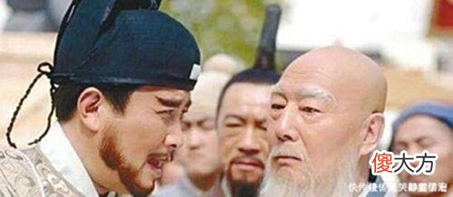 【历史故事】朱元璋问和尚：为何剃发不剃须？高僧回答后，朱元璋：“杀了他”！