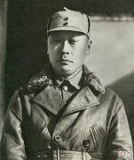 【历史故事】47年孟良崮，敌机投物资到华野阵地上，粟裕打开一看：张灵甫完了