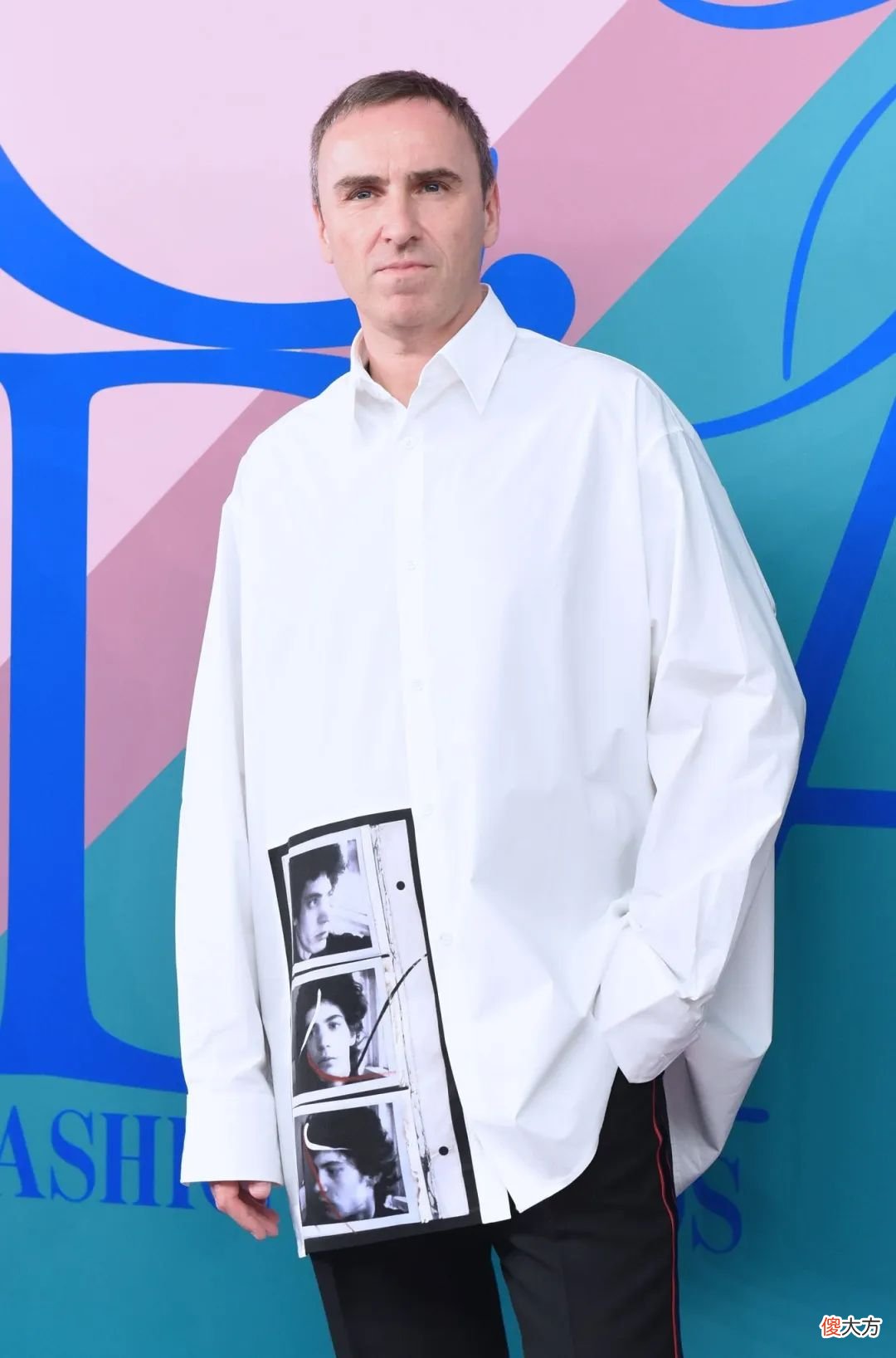 【就爱时尚】“高街版”Yeezy 700？！Raf Simons x adidas 新鞋太帅了！
