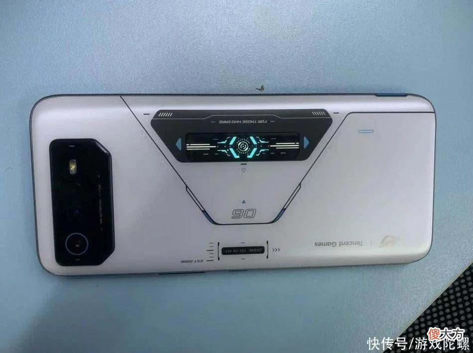 【游戏世界】在这个手游品质突飞猛进的时代，我们正越发需要游戏手机