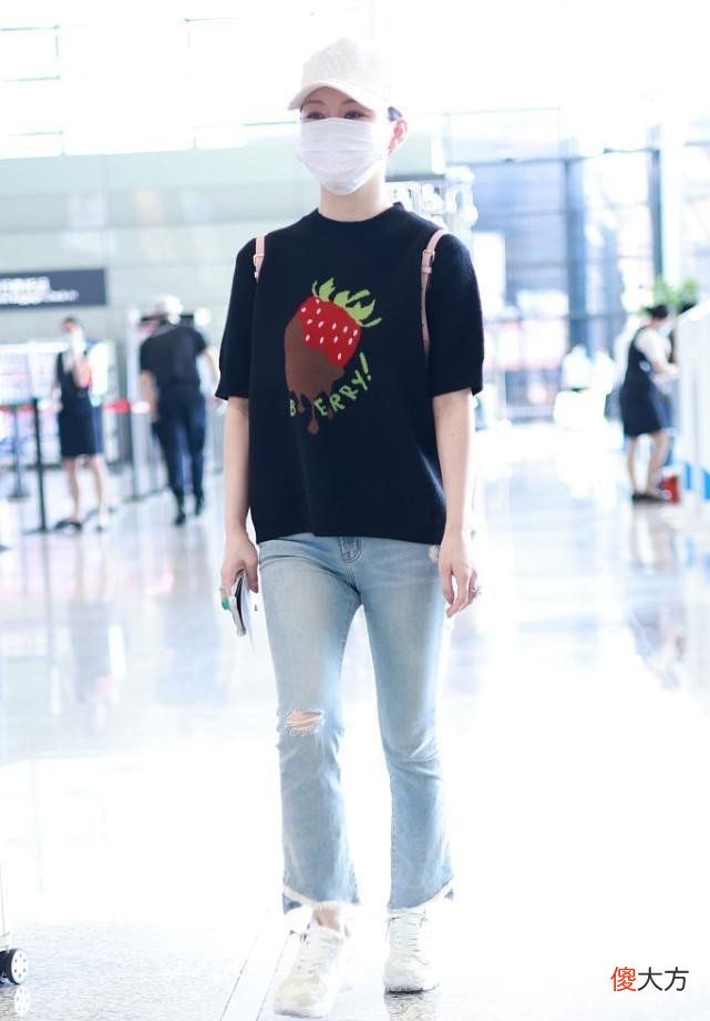 【就爱时尚】潘晓婷的身材太好了，T恤配破洞裤也看得出有多瘦，比例挺好的