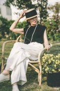 【时尚一点】过了50岁的女人，学学三木妈妈的穿搭，优雅时髦又显年轻
