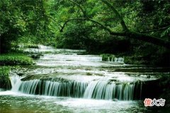 梦见河流、溪流_做梦梦到河流、溪流是什么意思
