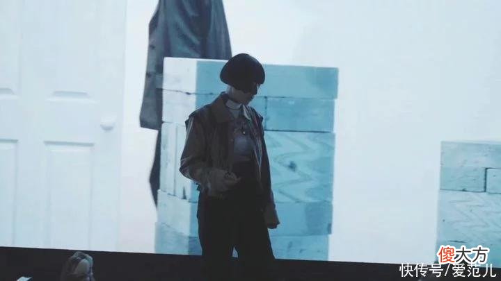 【就爱时尚】她做了中国第一场虚拟偶像时装秀，我们和她谈了谈未来设计