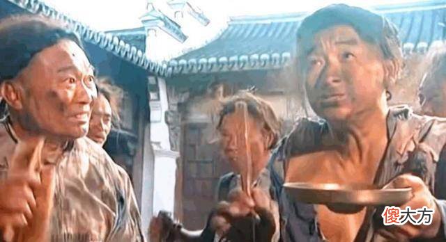 【历史故事】清朝乾隆身边的和珅，是一个历史上争议颇大的人物