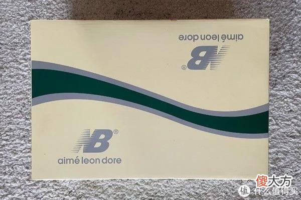 【时尚一点】Sneaker 篇一百七十四：Aime Leon Dore x New Balance 550/650分享