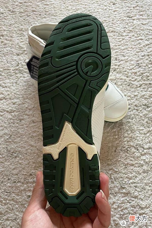【时尚一点】Sneaker 篇一百七十四：Aime Leon Dore x New Balance 550/650分享